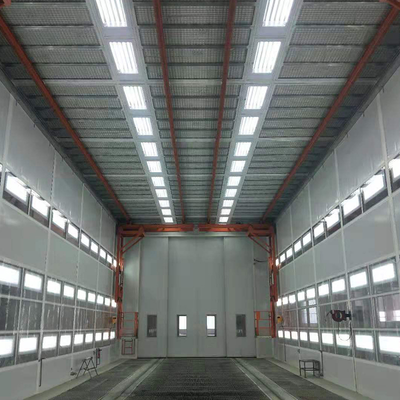 Laklijn voor carrosserie van graantankwagen