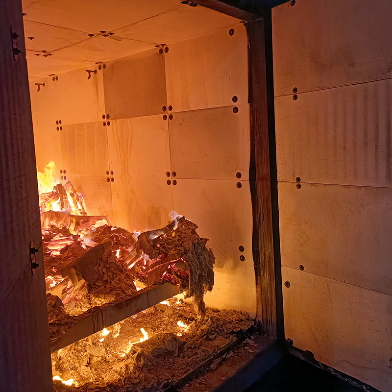 Pyrolyseoven en reinigingscabine
